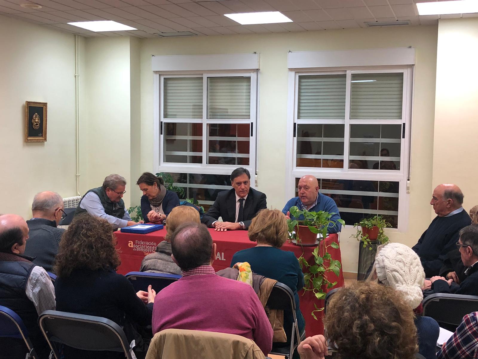 El alcalde inicia las reuniones con las personas mayores para presentarles  Salamanca Acompana