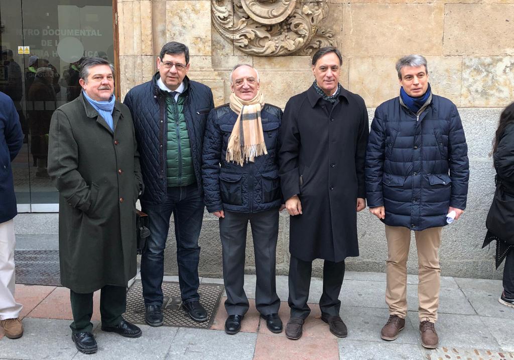 El alcalde de Salamanca ha participado en el acto de la Asociacion Salvar el Archivo