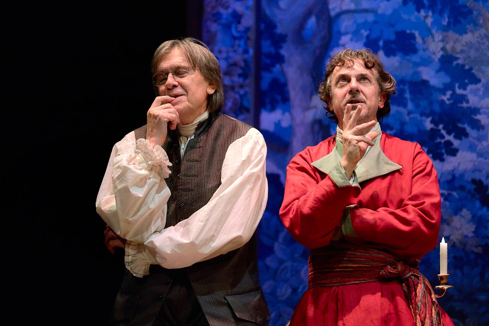 El Teatro Liceo acogera este sabado la obra  Voltaire Rousseau la disputa