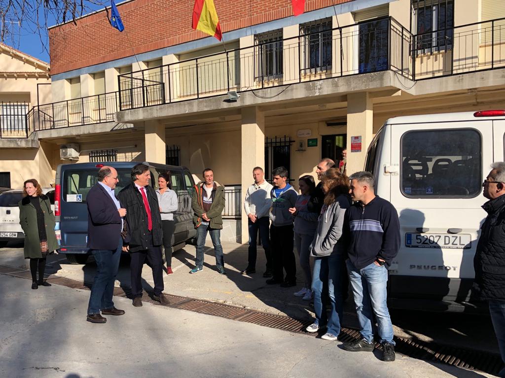 El alcalde de Salamanca  Carlos Garcia Carbayo  en su visita esta manana a Proyecto Hombre