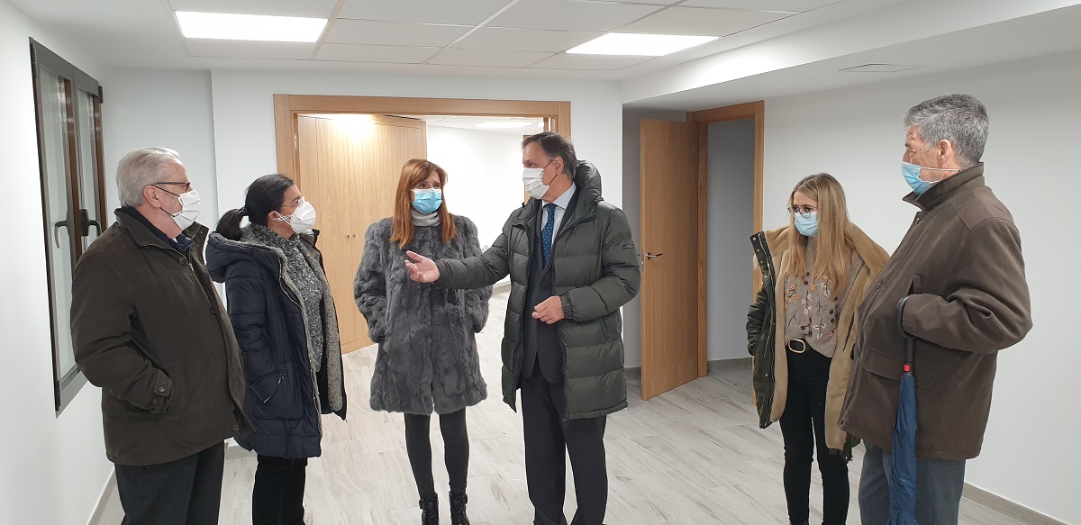 Visita del alcalde a los nuevos espacios de participacion