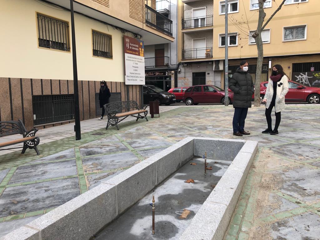 El alcalde  Carlos Garcia Carbayo  y la concejala Miryam Rodriguez