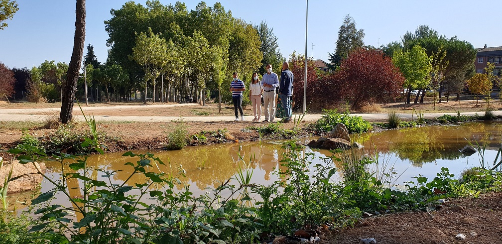 Humedal para la biodiversidad creado en el Parque Lazarillo