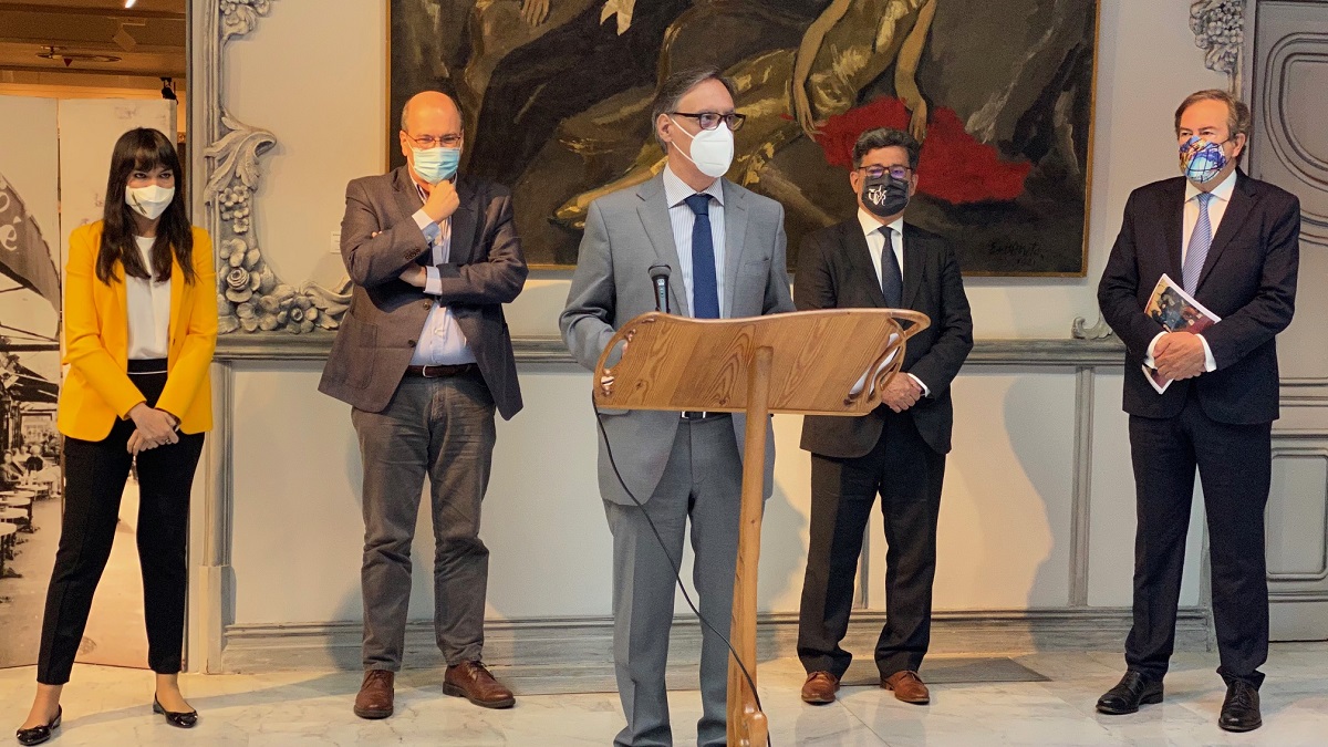 Momento de la inauguracion de la nueva exposicion en la Casa Lis