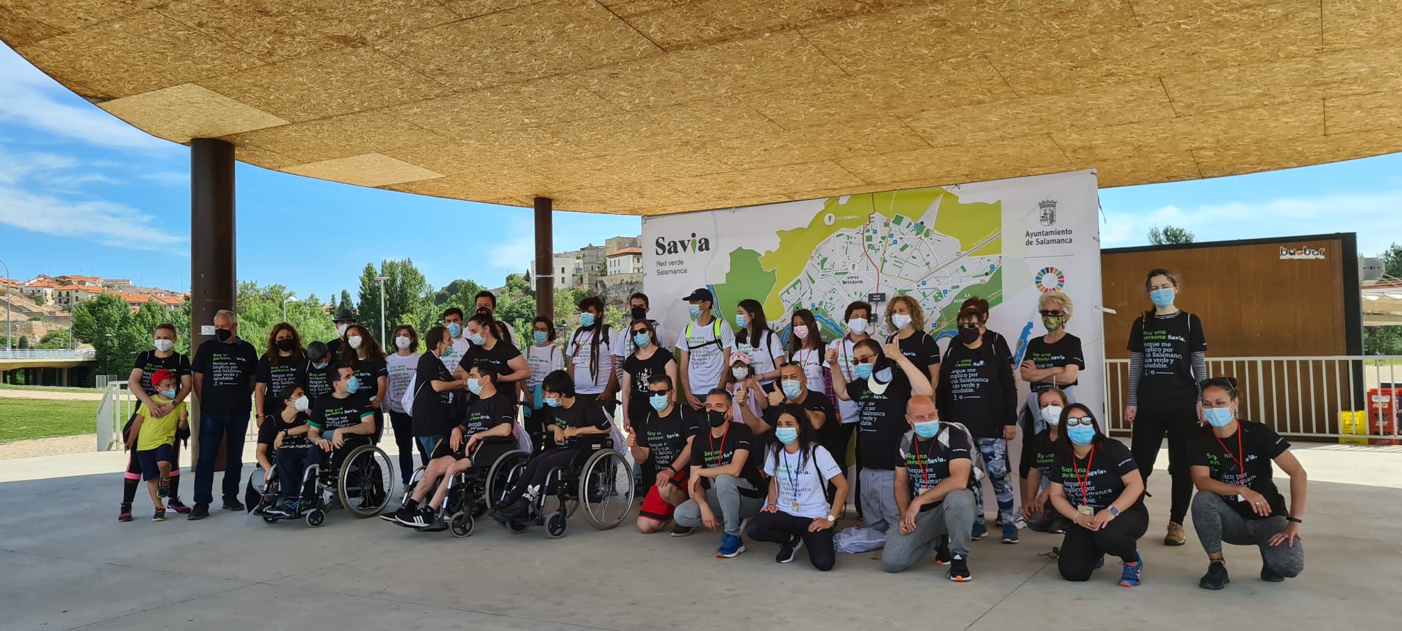 Participantes en las marchas  Savia  a su llegada al parque Elio Antonio de Nebrija