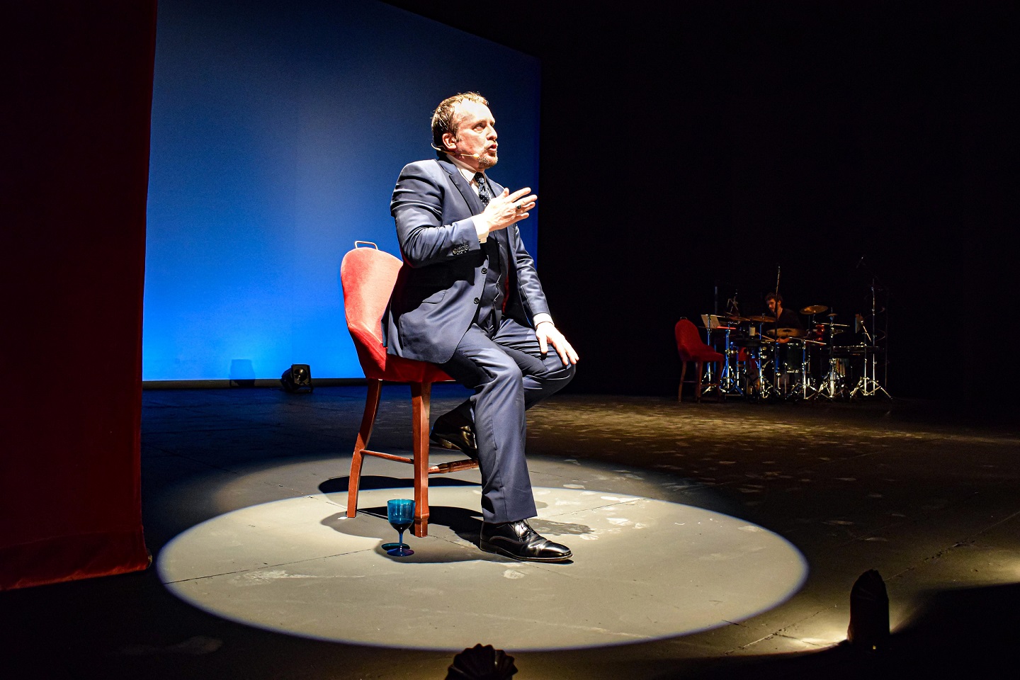 Fernando Cayo protagoniza la obra  Por todos los dioses