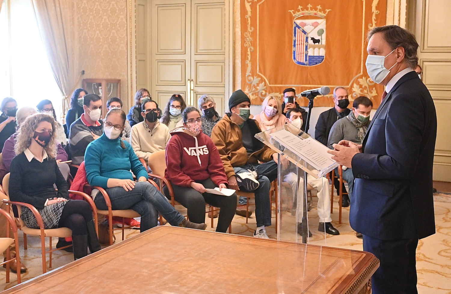 El alcalde interviniendo por el Dia Internacional de las Personas con Discapacidad