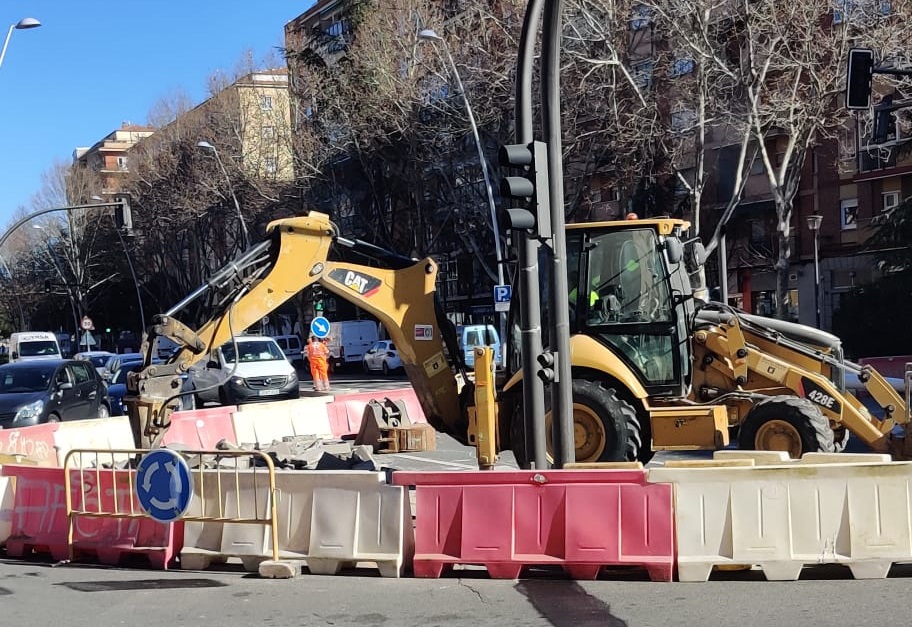 Construccion de la nueva glorieta de Federico Anaya