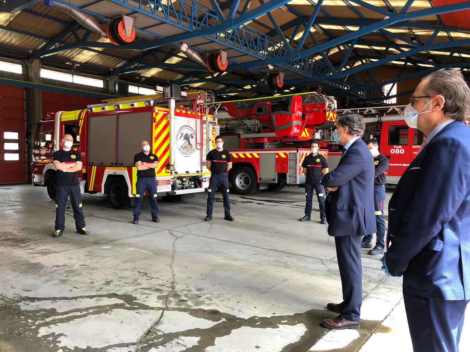 Imagen de archivo de una visita del alcalde al Parque de Bomberos