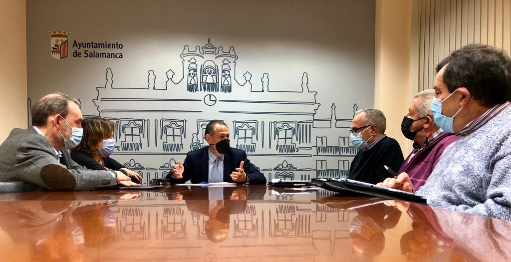 Reunion con el Defensor del Mayor y la Asociacion de Mayores de Pizarrales