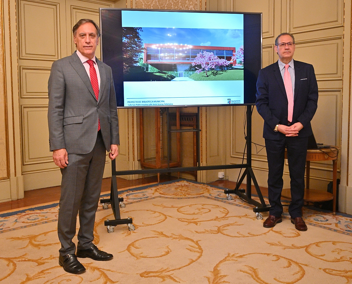 Carlos Garcia Carbayo y Fernando Carabias muestran el proyecto