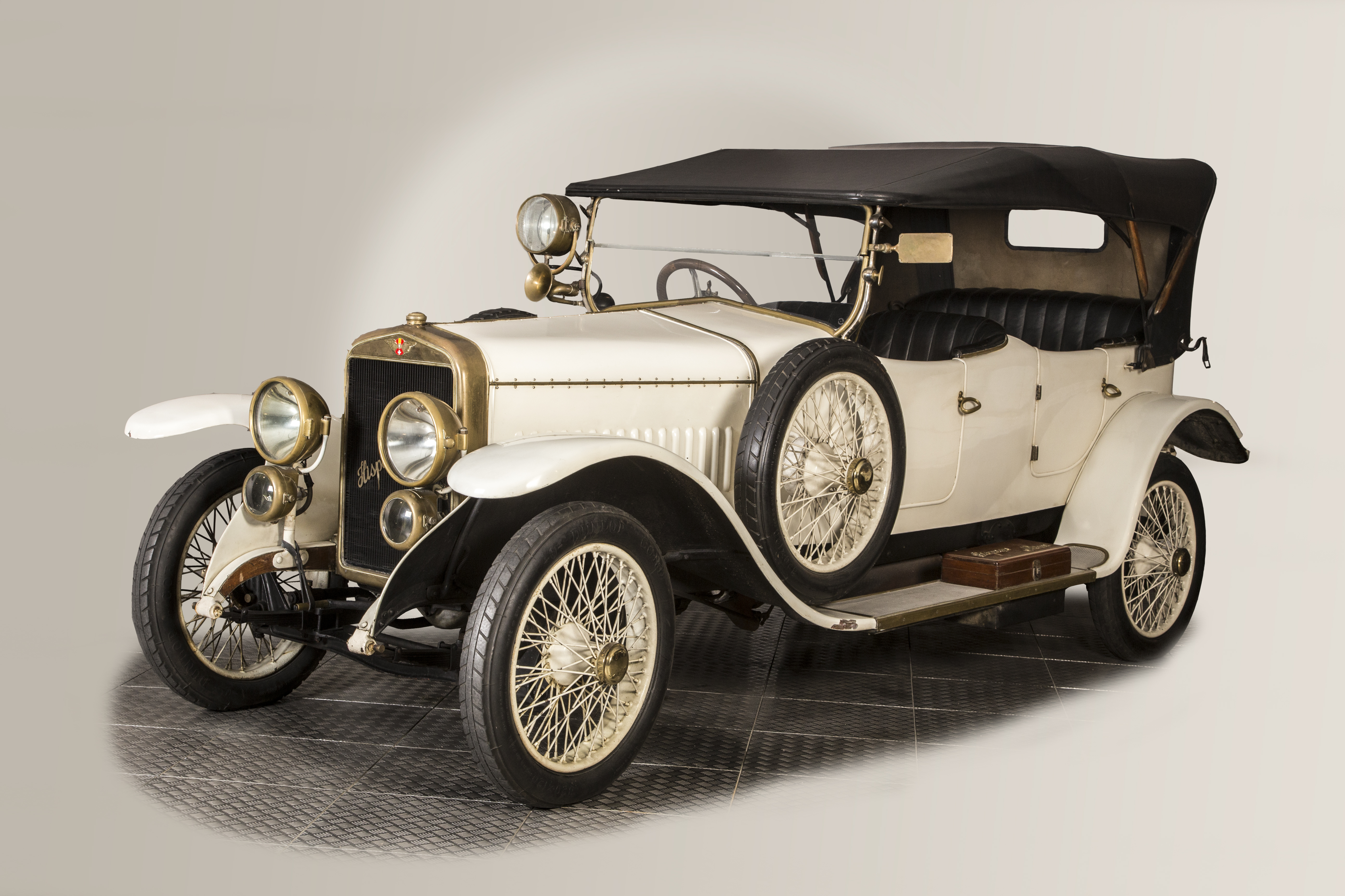 Hispano Suiza  pieza del mes en el MHAS