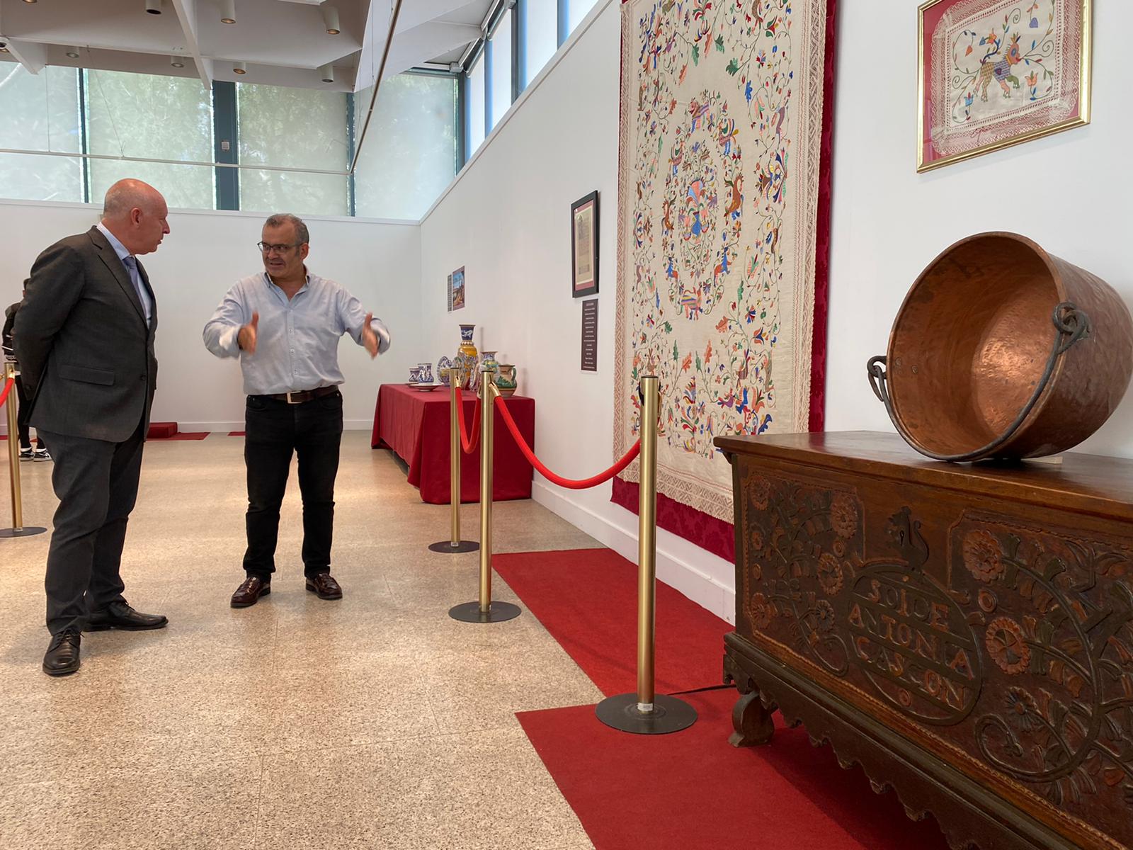 Muestra sobre la riqueza de la artesania del siglo de Oro