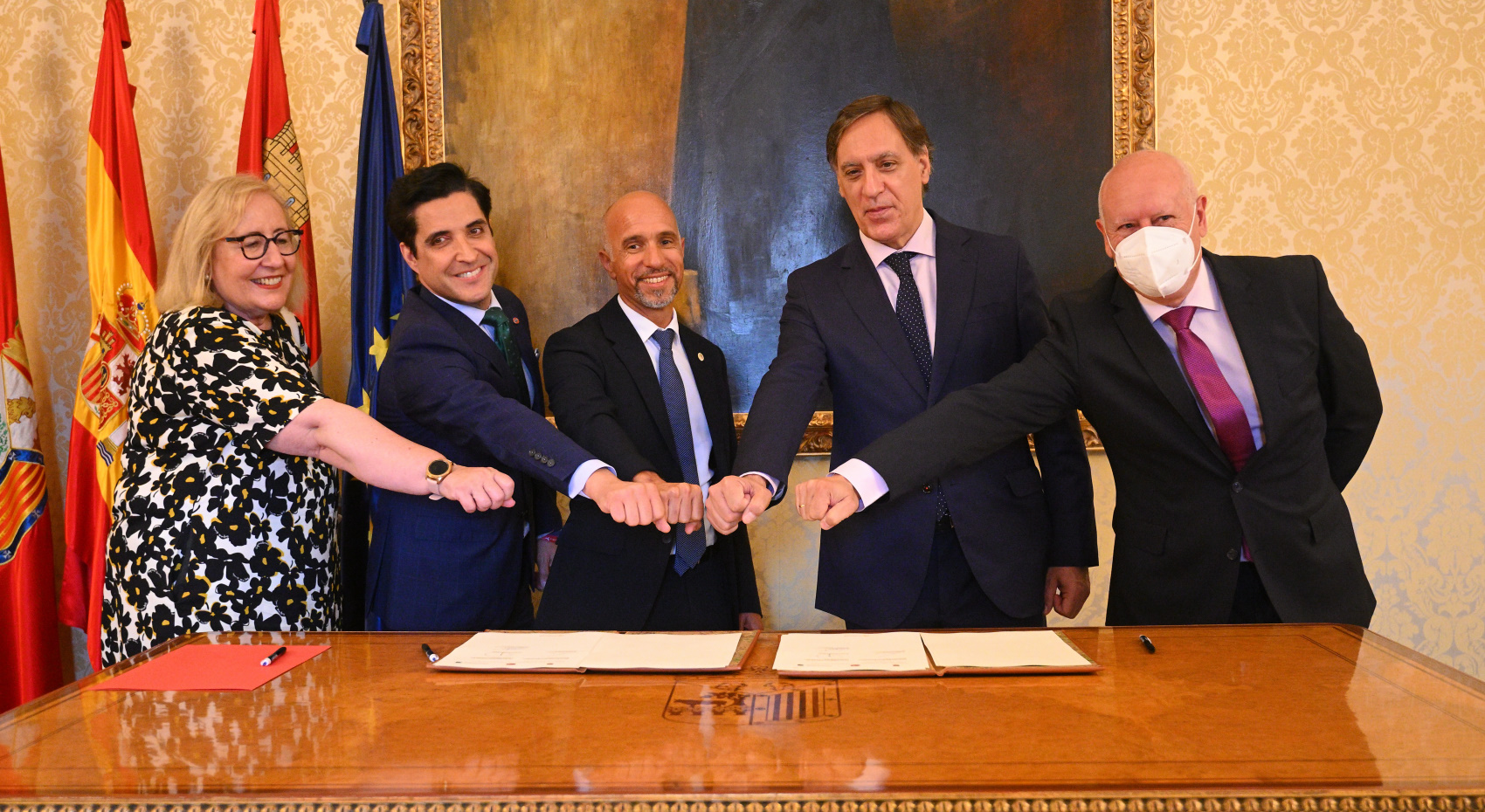 Firma del convenio de colaboracion para la organizacion del Foro Startup Ole 2022