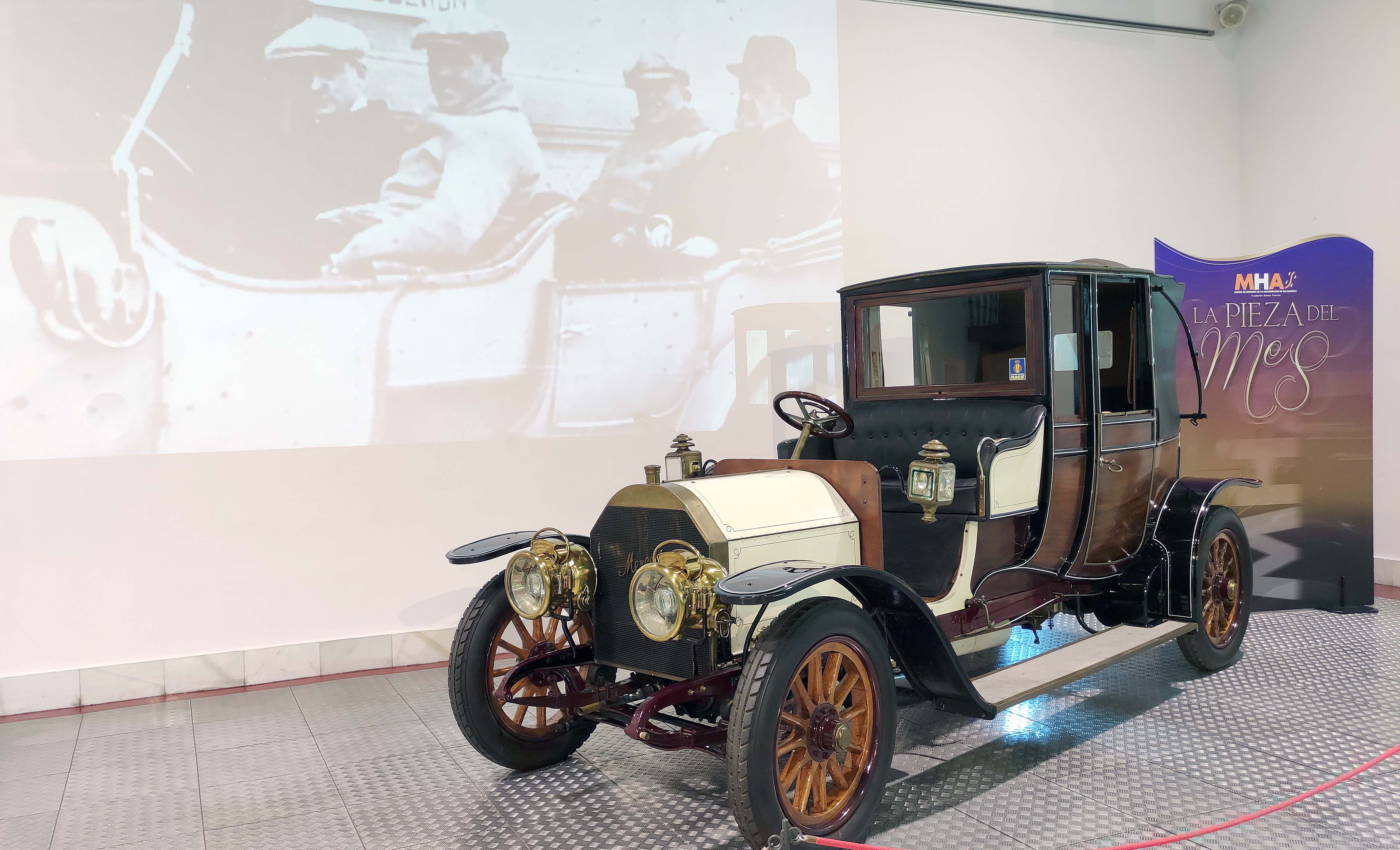 Mercedes Simplex de 1903  pieza del mes en el MHAS