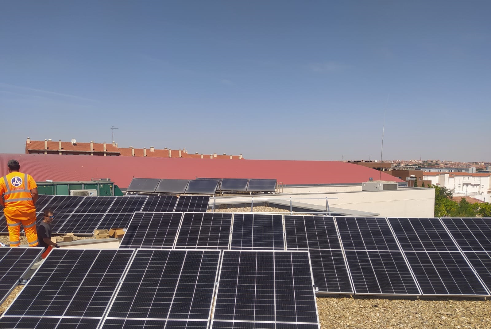Mejora de la eficiencia energetica en cuatro edificios municipales