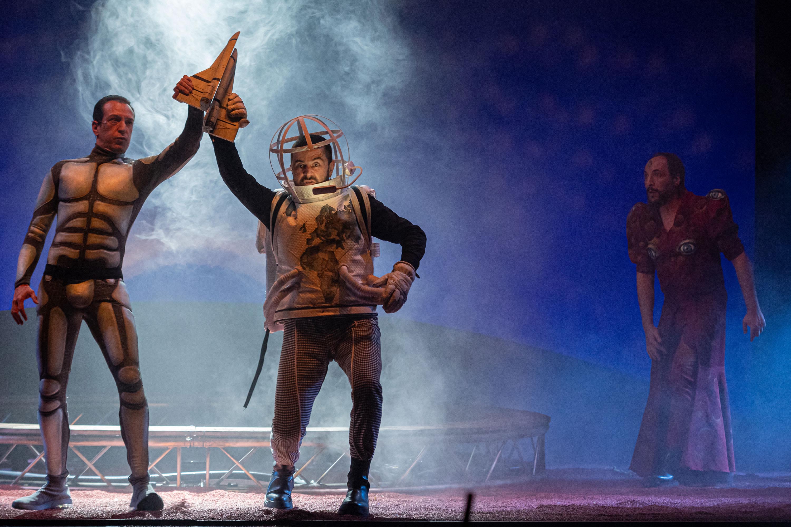 La compania Ron Lala regresa al Teatro Liceo con su nuevo espectaculo  Villa y Marte