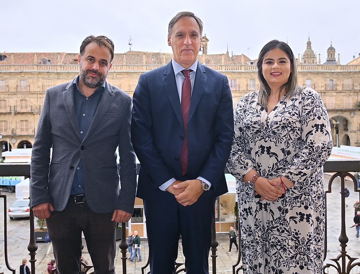 El alcalde junto a la directora de Turismo de Los Cabos (MX) y al al concejal de Turismo
