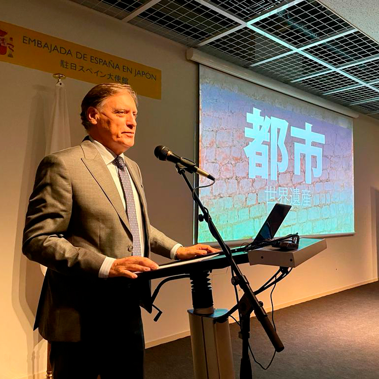 Carlos Garcia Carbayo presenta la oferta turistica de las Ciudades Patrimonio en Japon