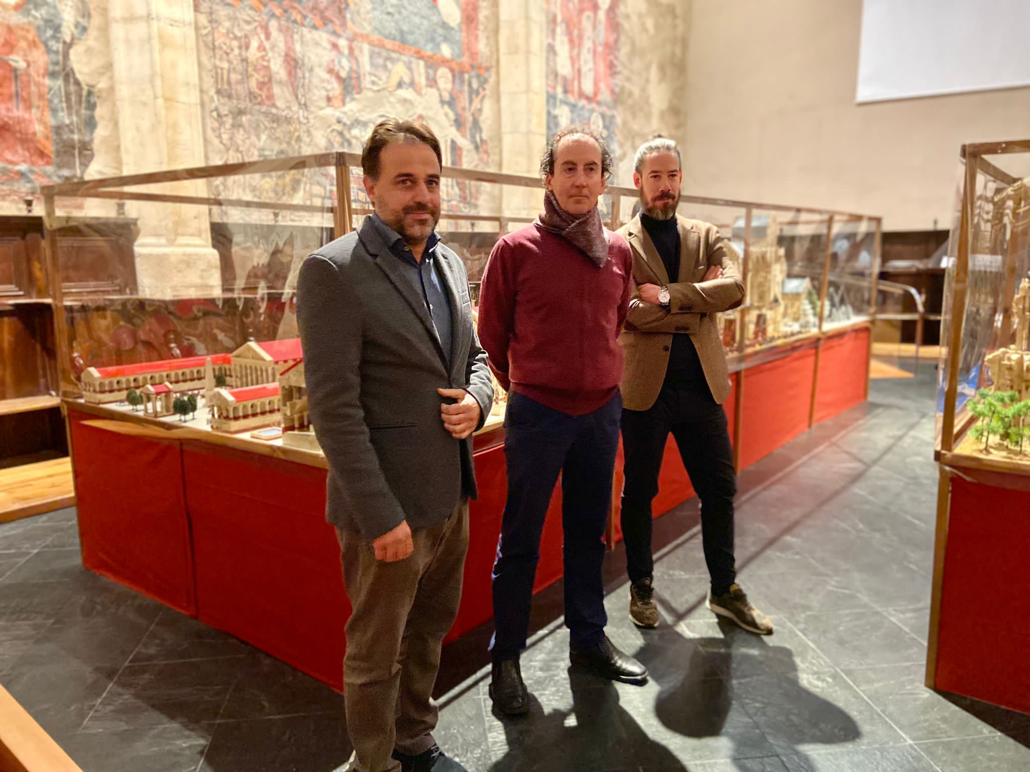 Fernando Castano  Javier Garrido y Jesus Barros en la presentacion de la muestra