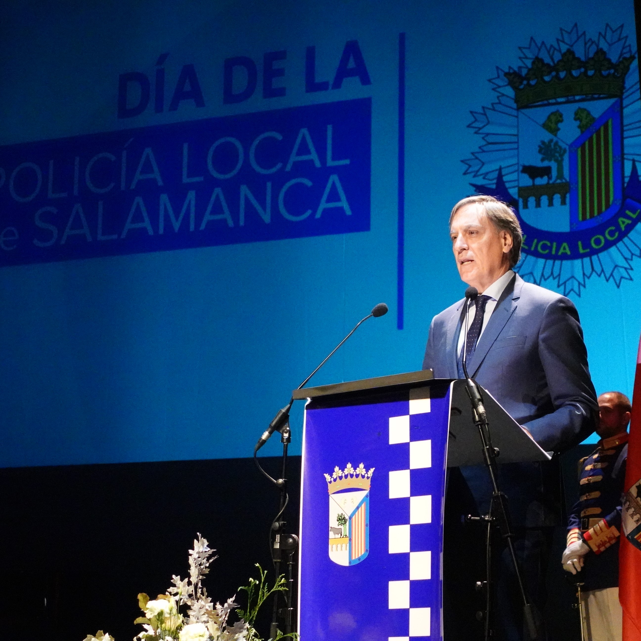 Carlos Gª Carbayo en el acto del Dia de la Policia