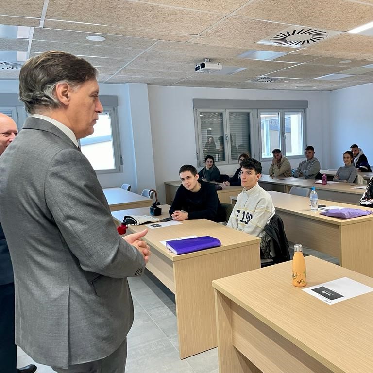Visita al Programa de Retencion del Talento para alumnos de Formacion Profesional