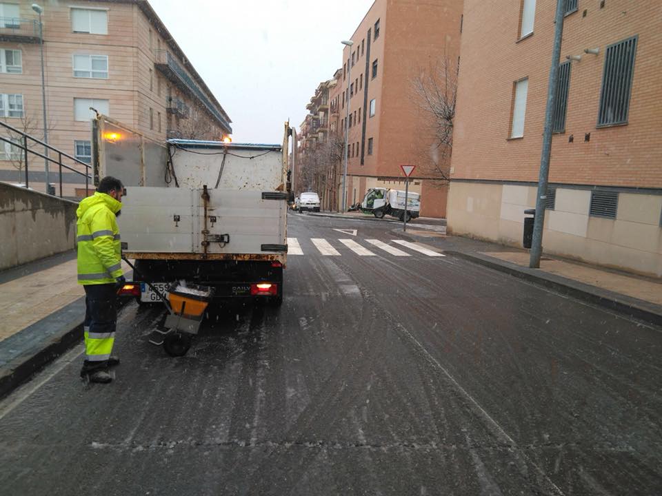 El Ayuntamiento refuerza los servicios municipales ante precipitaciones en forma de nieve