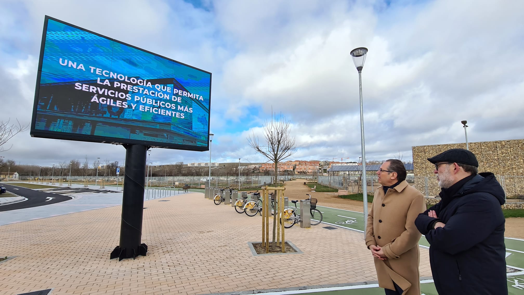 Nueva pantalla instalada en la Avenida del Padre Ignacio Ellacuria