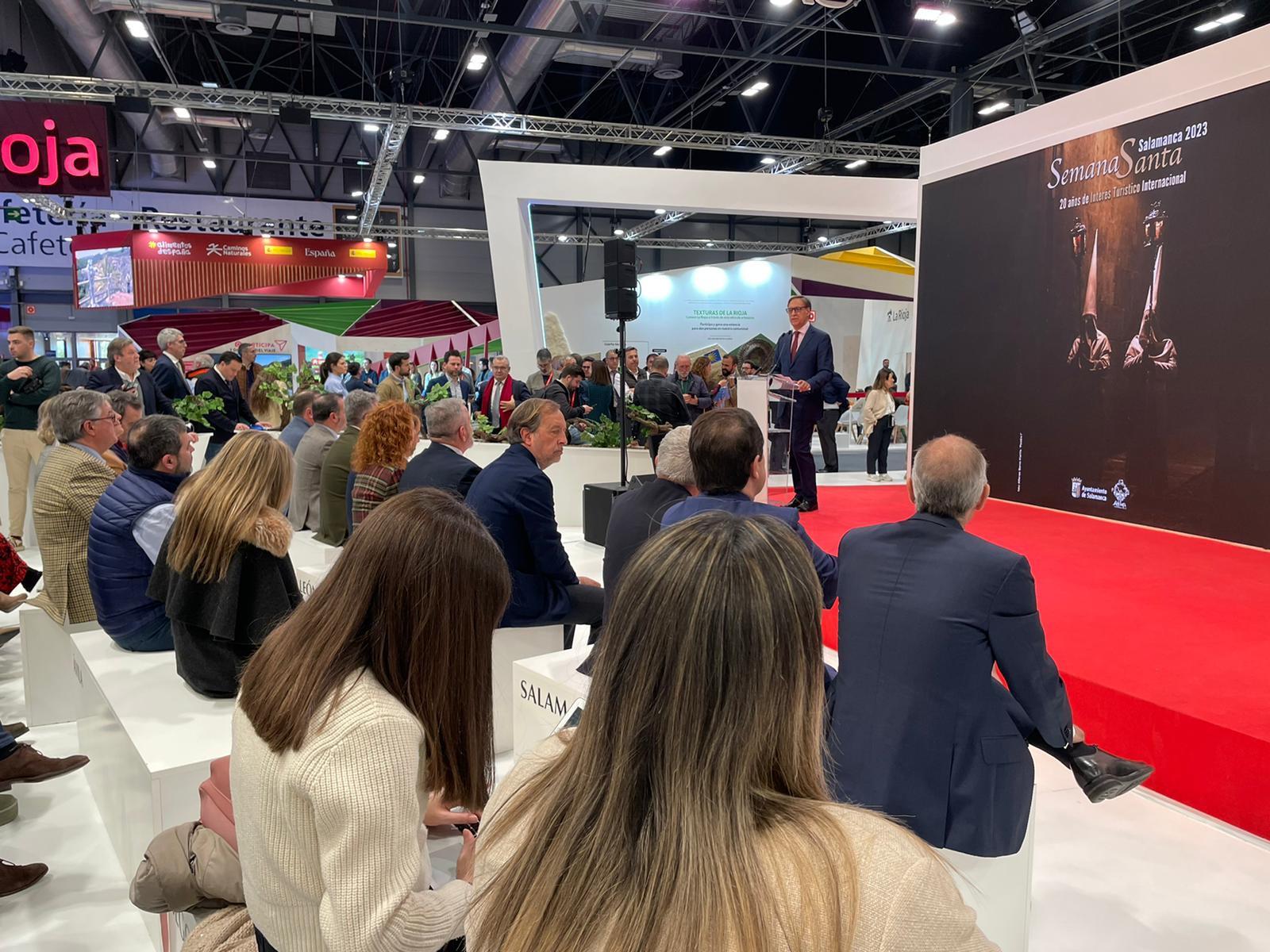 El alcalde de Salamanca presenta en Fitur la oferta turistica