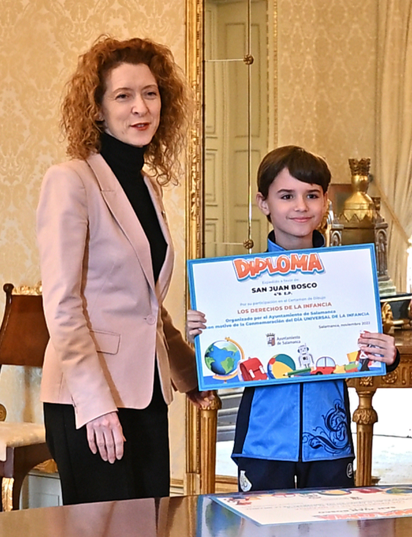 Entrega de reconocimientos por el IX Concurso de Dibujo por el Dia Internacional de la Infancia