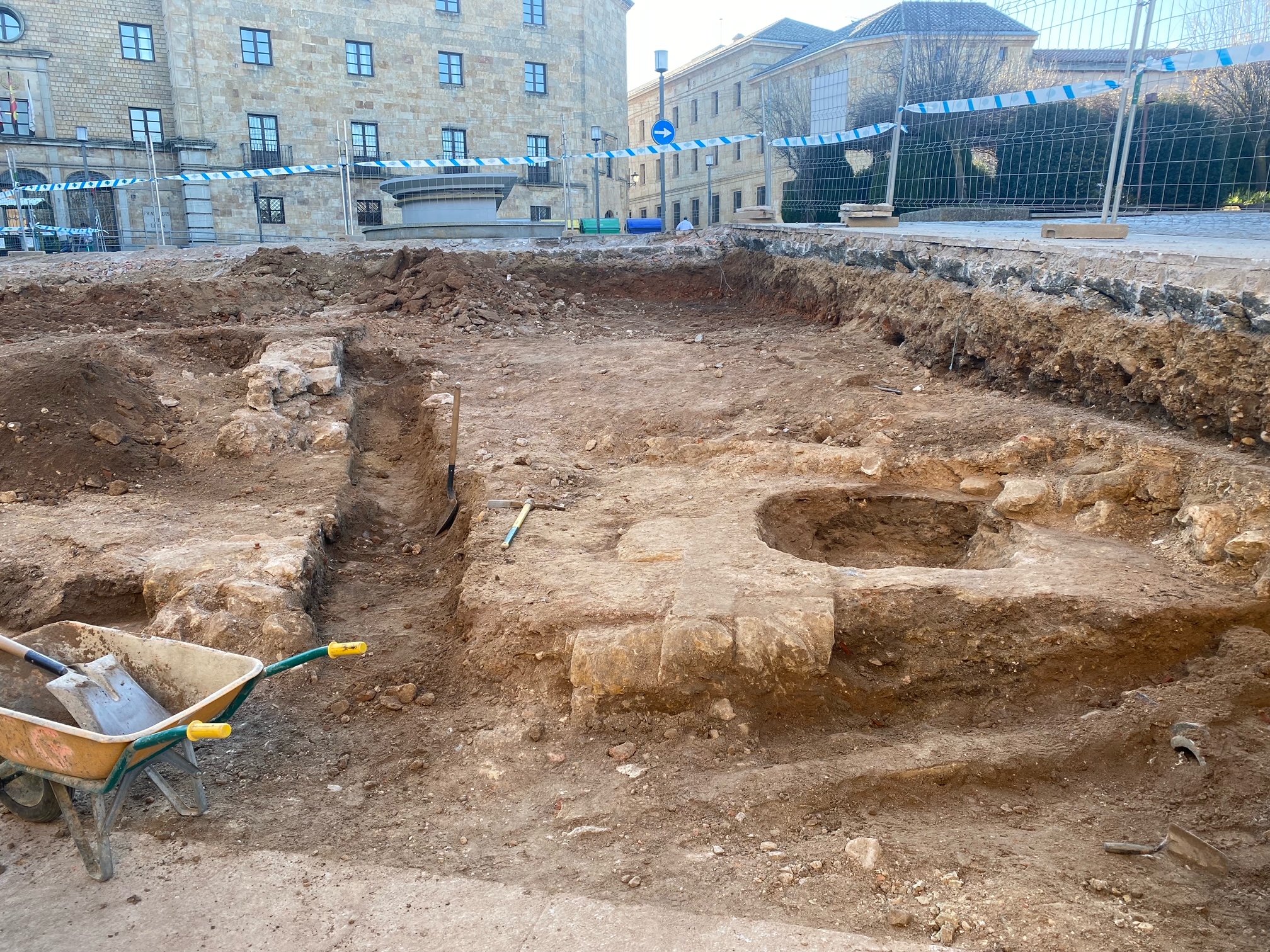 Restos de los muros atribuibles al antiguo convento de San Agustin