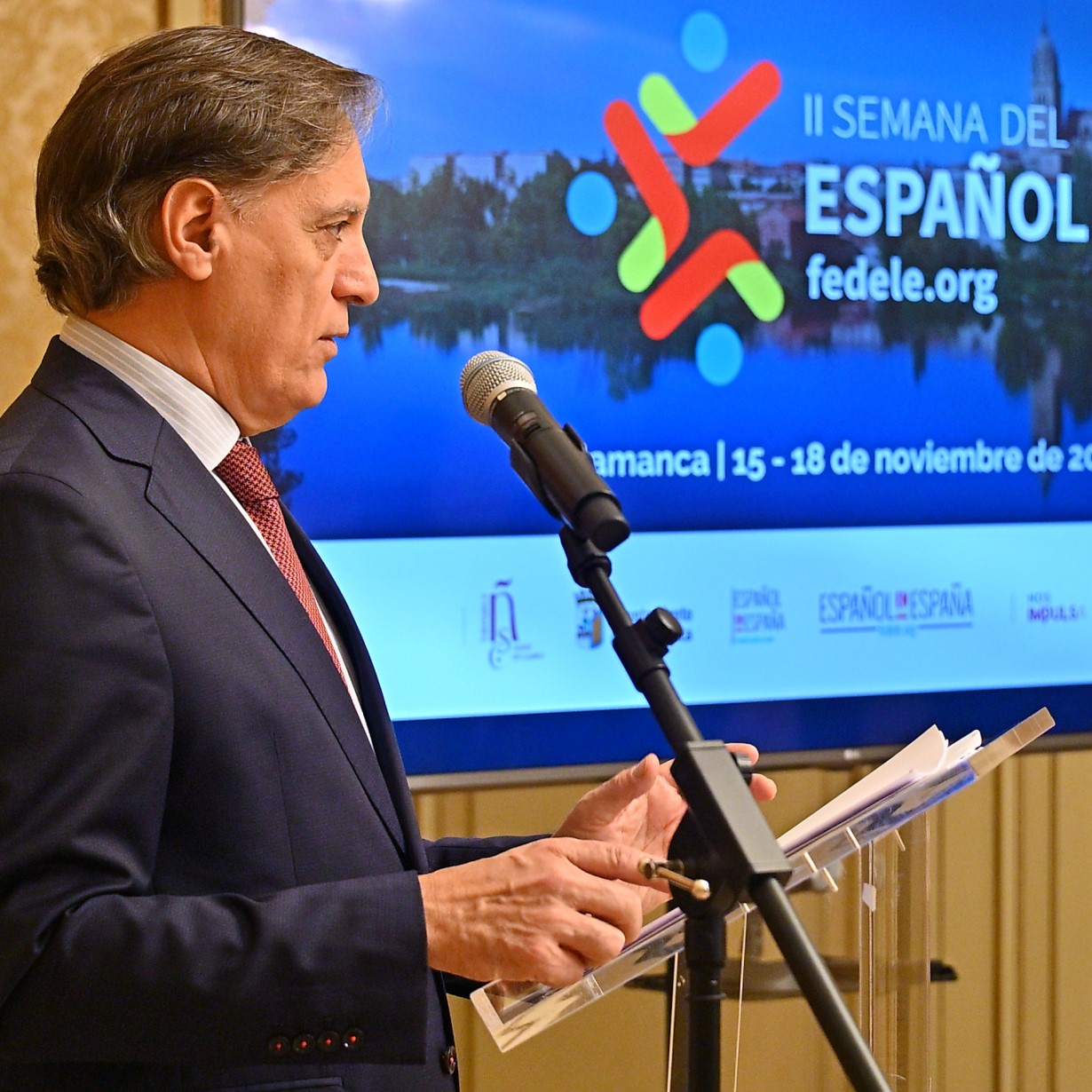 Carlos Gª Carbayo durante la presentacion la de la II Semana del Espanol que organiza FEDELE