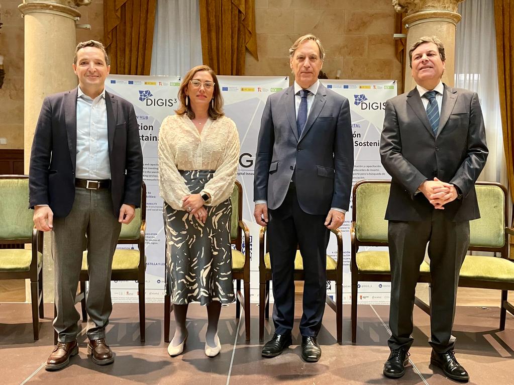 Juan Manuel Corchado  Maria Gonzalez Corral  Carlos Gª Carbayo y Carlos Javier Fernandez Carriedo