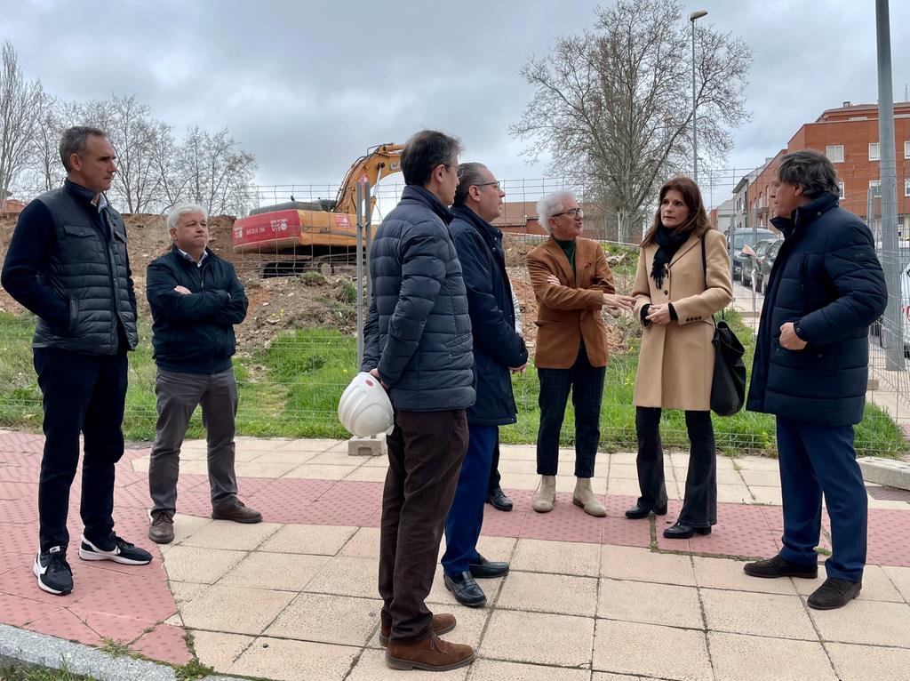 Visita a las obras de la nueva Biblioteca Municipal de Pizarrales