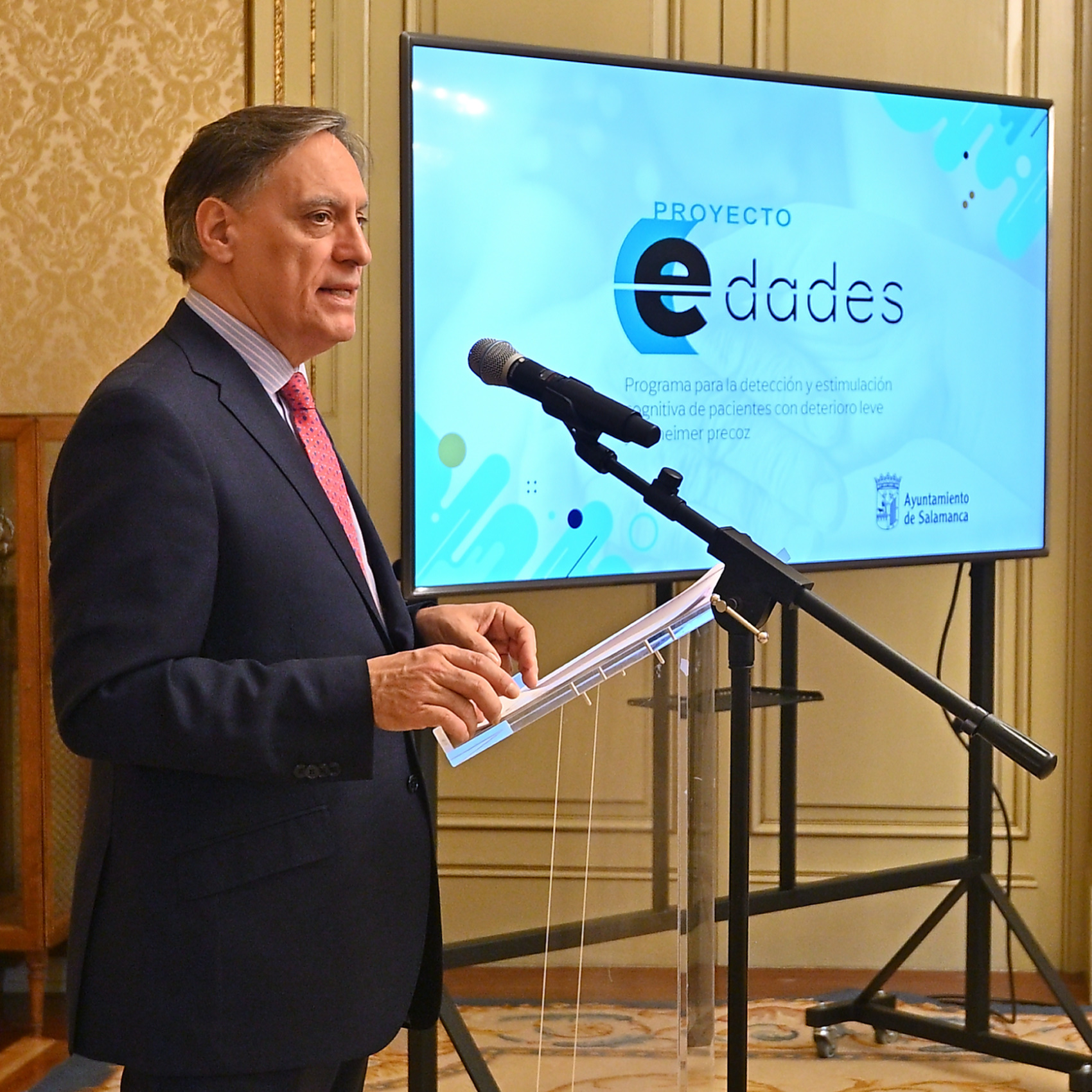 Carlos Garcia Carbayo presenta el balance el programa Edades