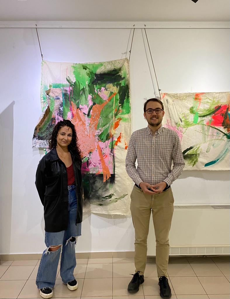 El concejal de Juventud junto a la artista Lidia Vecino Becares