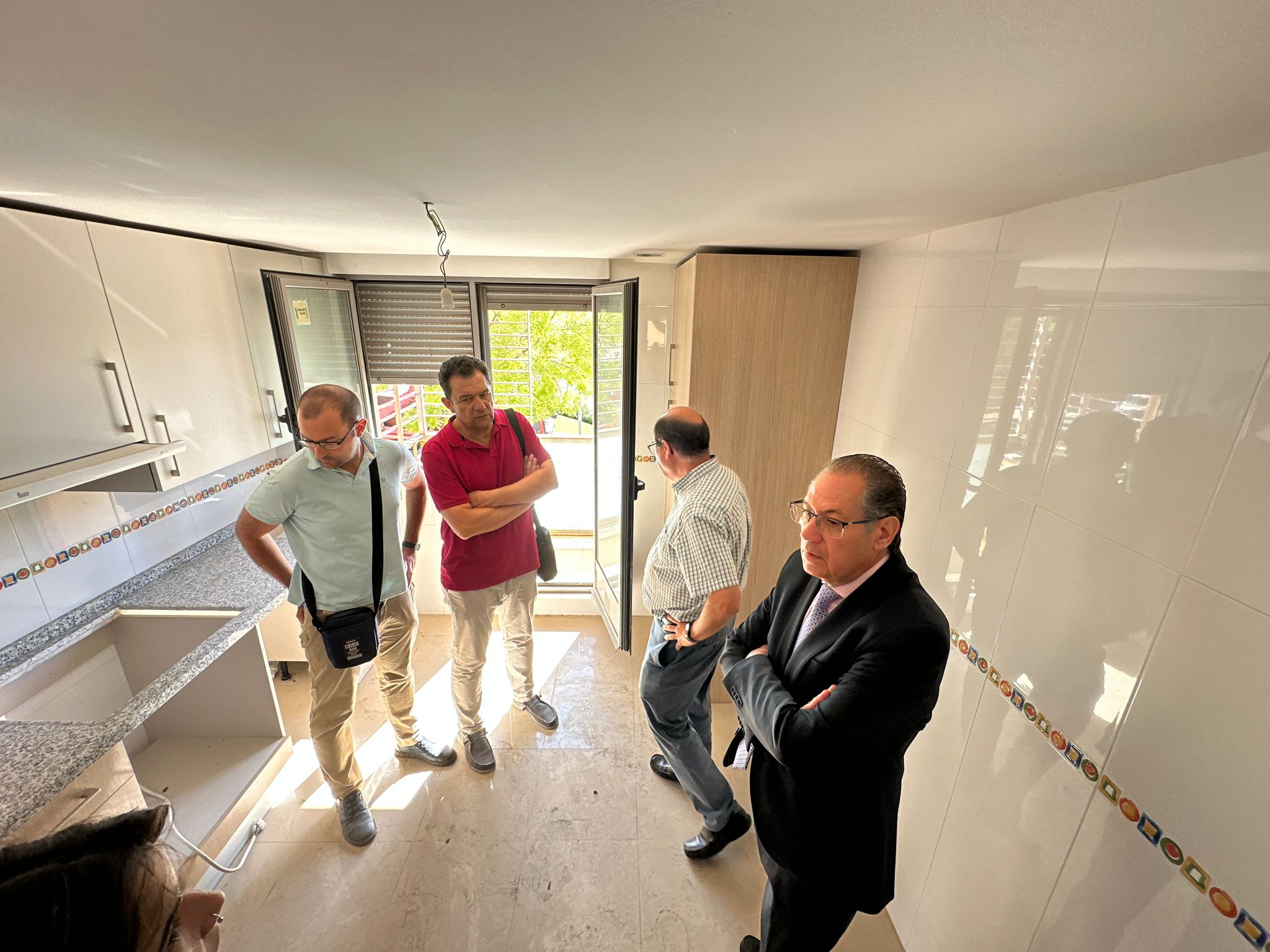 Visita a la promocion de 18 viviendas protegidas de alquiler en Huerta Otea