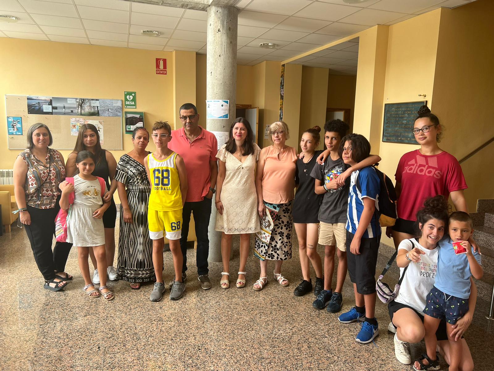 Miryam Rodriguez y Jesus Garrote junto a las familias