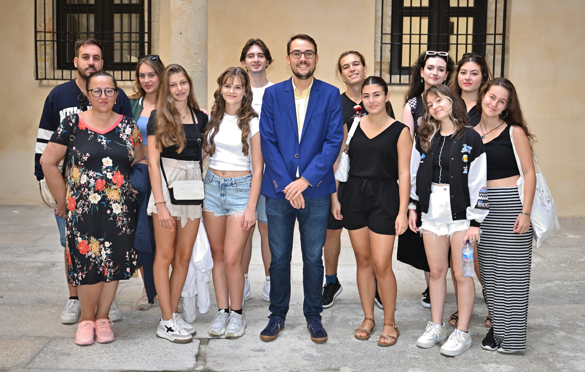 Angel Fernandez Silva y los ganadores del XXIII Festival Nacional de Teatro Escolar en Espanol