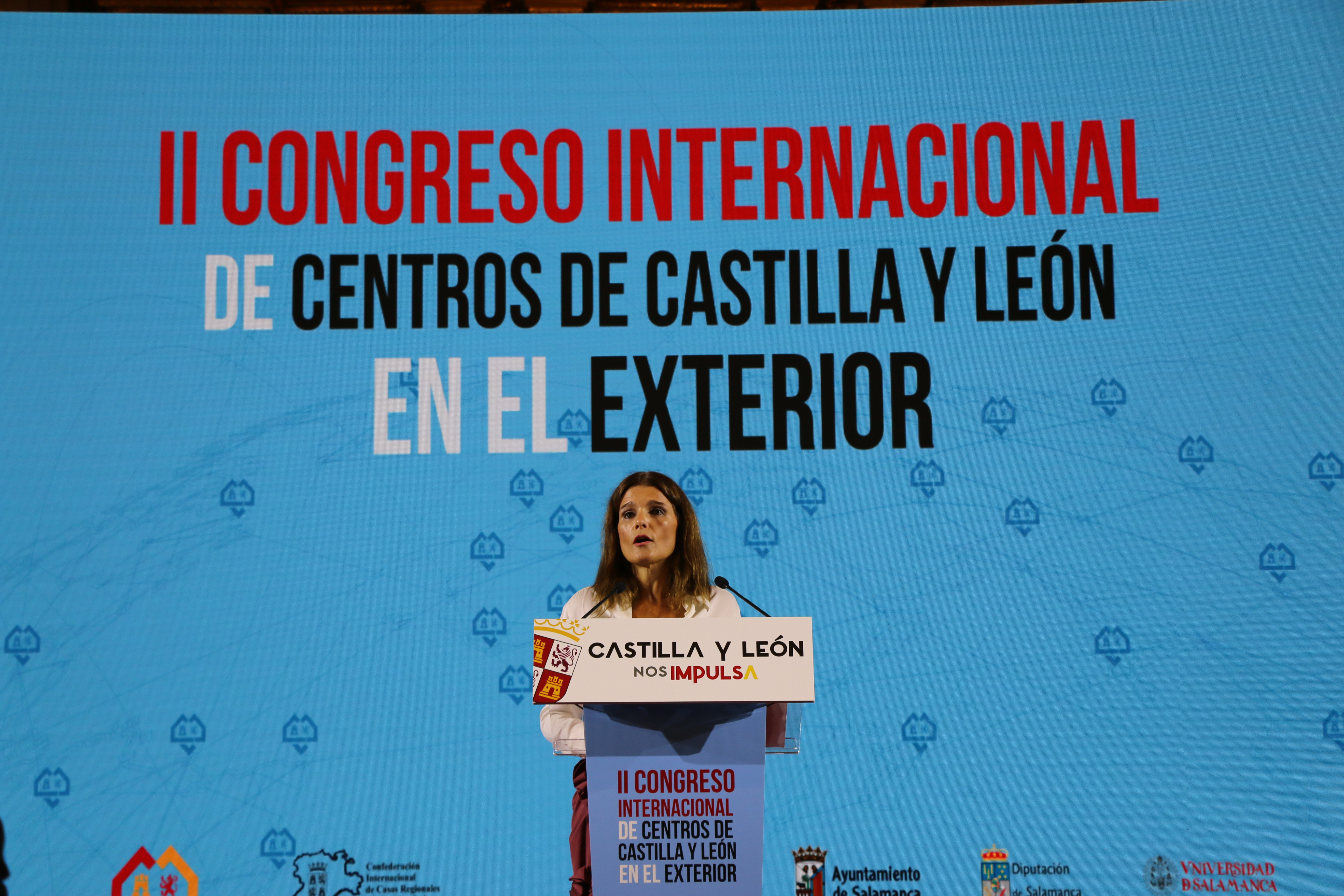 Almudena Parres en el II Congreso Internacional de Casa Regionales de Castilla y Leon