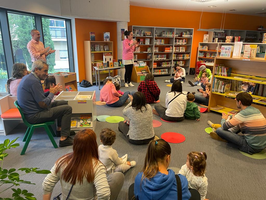 Punto de cuento   una de las actividades que se llevan a cabo en la Red de Bibliotecas Municipales
