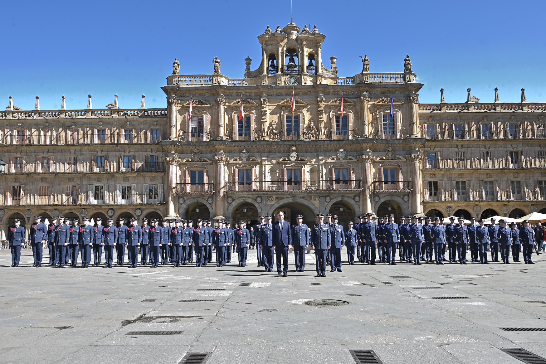 Alumnos de la Academia General y Basica del Aire  nuevos Huespedes Distinguidos