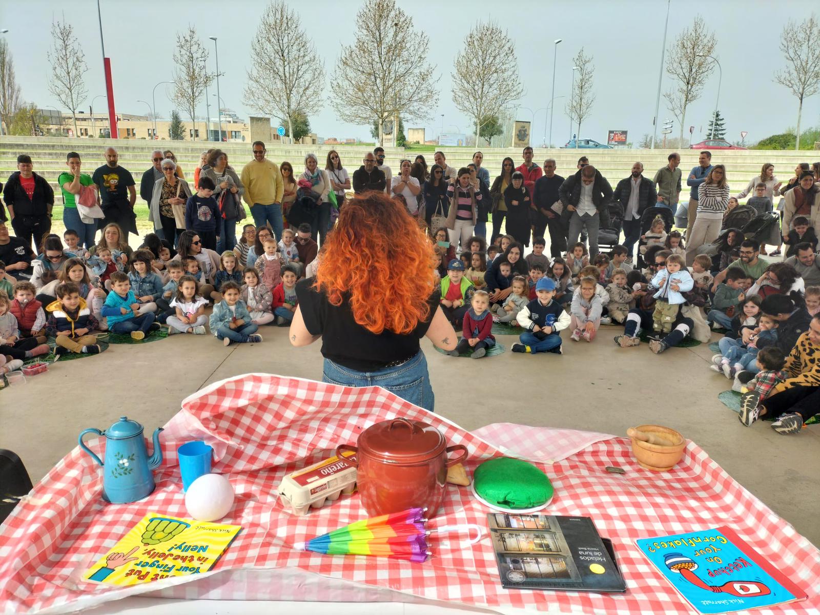 Cuentacuentos  actividad programada por del Lunes de Aguas